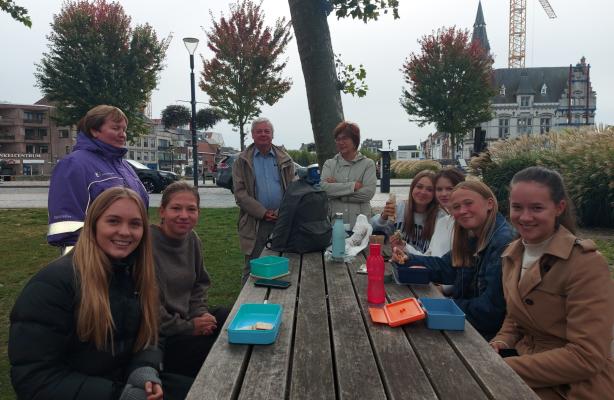 scholieren tijdens de lunch
